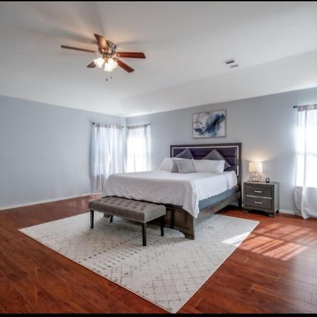 Entire House - Literally Across The Street From Sea World San Antonio Exteriér fotografie